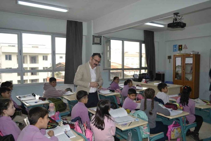 Sultanhisar Kaymakamı Ateş Öğrencilerle Buluştu