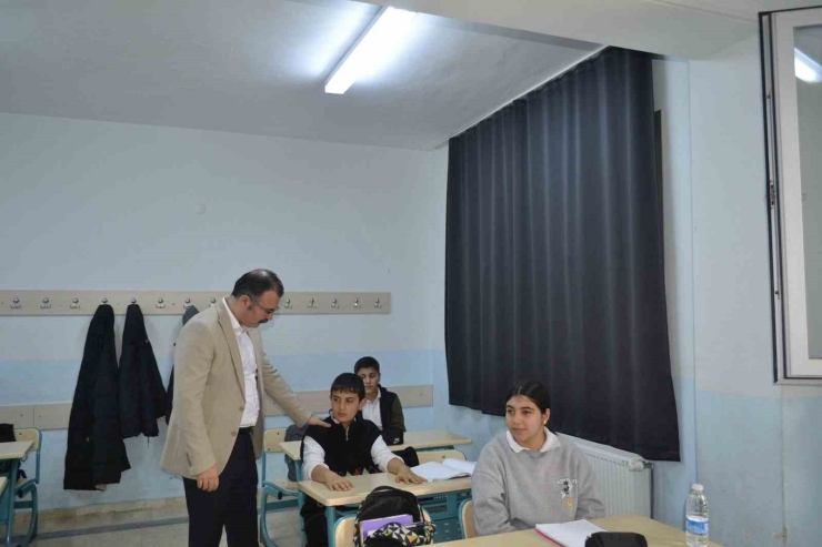 Sultanhisar Kaymakamı Ateş Öğrencilerle Buluştu