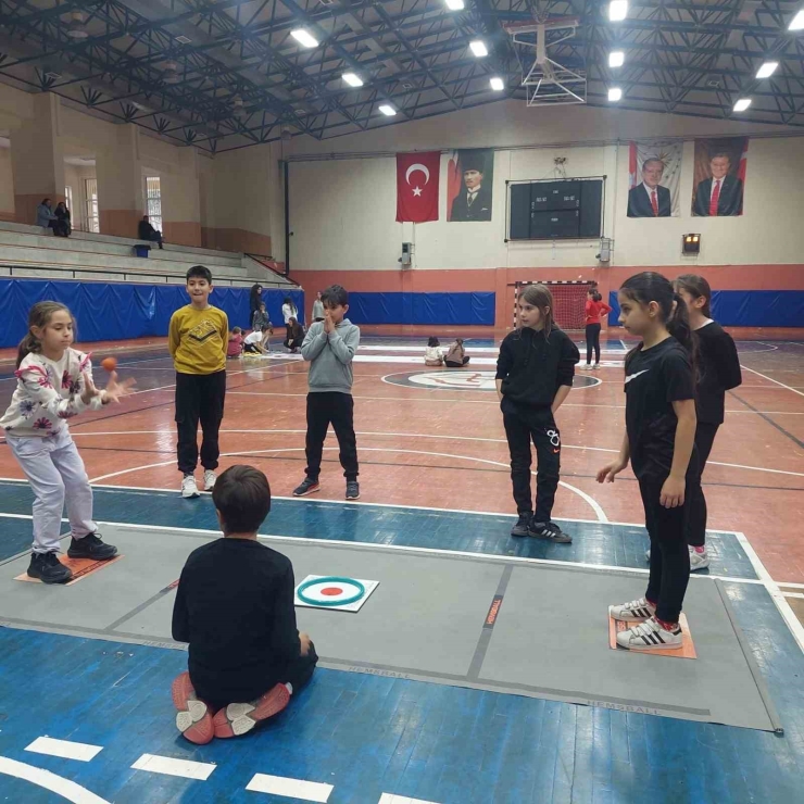 Geleceğin Sporcuları İçin Antrenmanlar Devam Ediyor