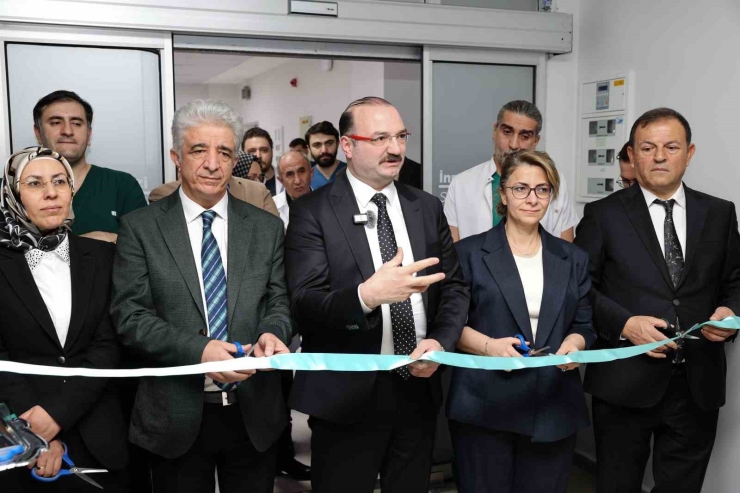 Atatürk Üniversitesi Araştırma Hastanesinde Yeni Nesil Anjiyografi Cihazı Hizmete Alındı