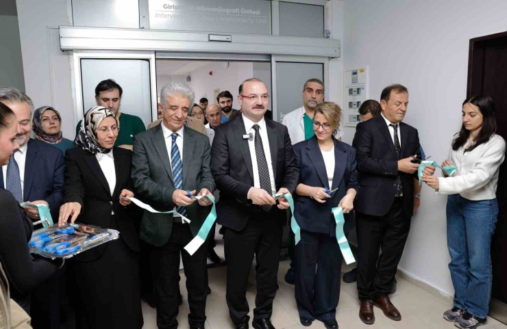 Atatürk Üniversitesi Araştırma Hastanesinde Yeni Nesil Anjiyografi Cihazı Hizmete Alındı