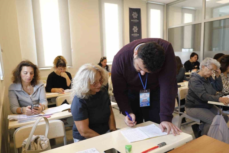 Aydın’da Her Yaştan Vatandaş İ̇ngilizce Öğreniyor