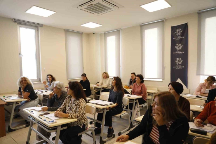 Aydın’da Her Yaştan Vatandaş İ̇ngilizce Öğreniyor