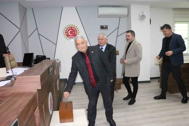 Düzce İ̇gm Üyeleri Sandık Başına Gitti