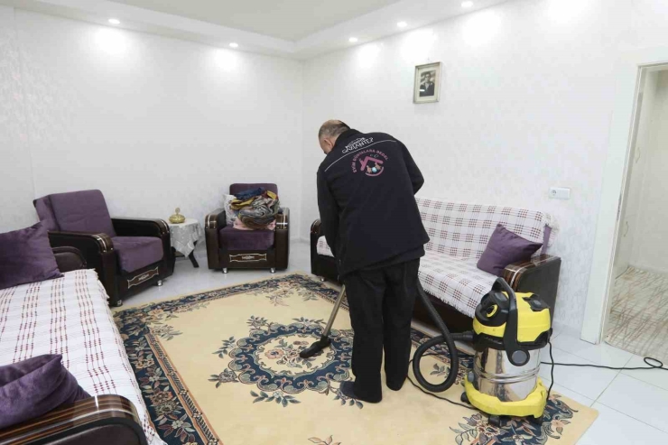 Büyükşehir 2025 Yılında Engelli Ve Bakıma Muhtaç Bireylerin 2 Bin 795 Kez Kapısını Çaldı