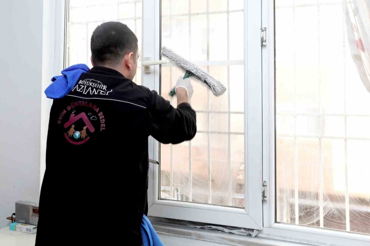 Büyükşehir 2025 Yılında Engelli Ve Bakıma Muhtaç Bireylerin 2 Bin 795 Kez Kapısını Çaldı