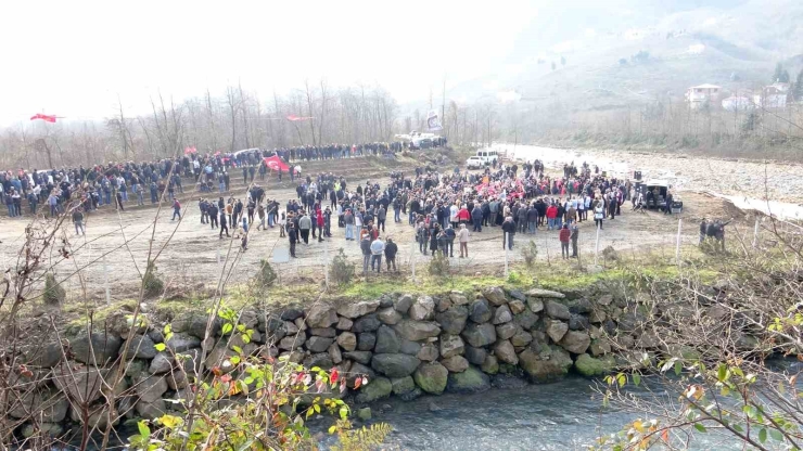 Türkülere Konu Olan Gelevera Deresi Kenarına Yapılması Planlanan Çöp Depolama Alanına Tepki