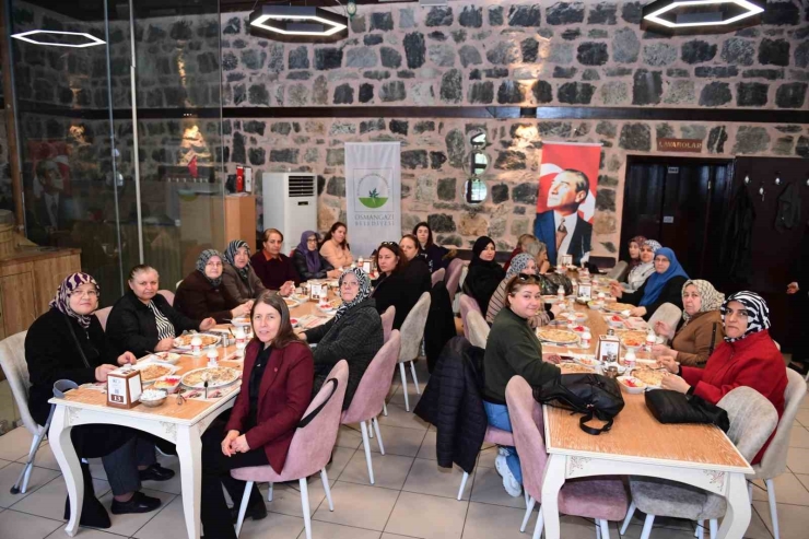 İ̇negöl’e Yeni Meydan