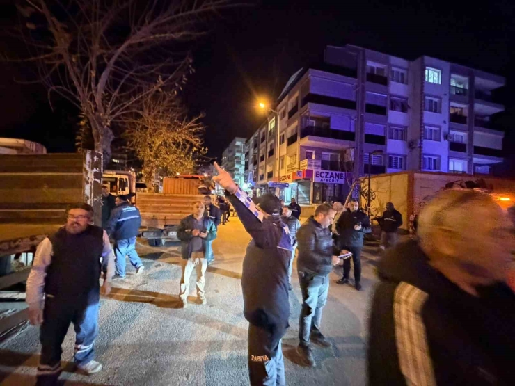 Kuşadası’nda Belediye Ekipleri Karşı Karşıya Geldi