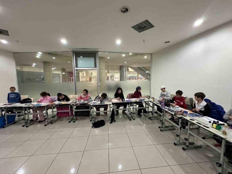 Pursaklar Belediyesi’nden Çocuklara Yönelik Resim Kursu