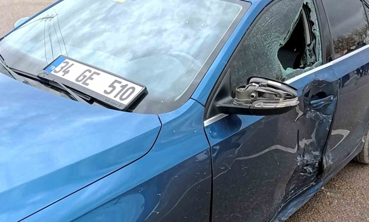 Otomobille Çarpışan Motosikletin 16 Yaşındaki Sürücüsü Ağır Yaralandı