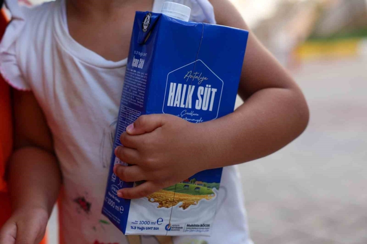 Büyükşehir’den Çocuklara 773 Bin 400 Litre Süt Desteği