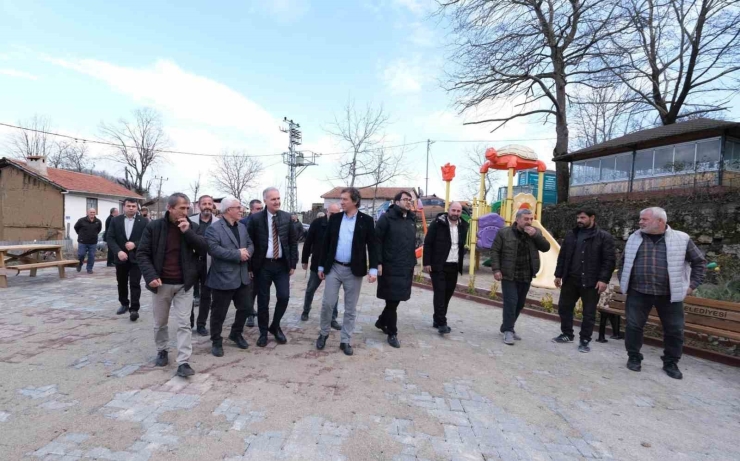 İ̇negöl Belediyesi’nden İ̇claliye Mahallesi’nde Meydan Düzenlemesi