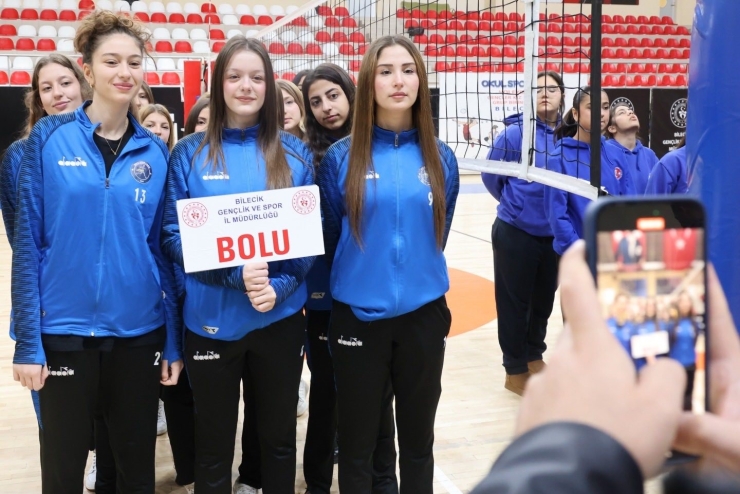 Bilecik’te Voleybol Grup Müsabakaları Başladı