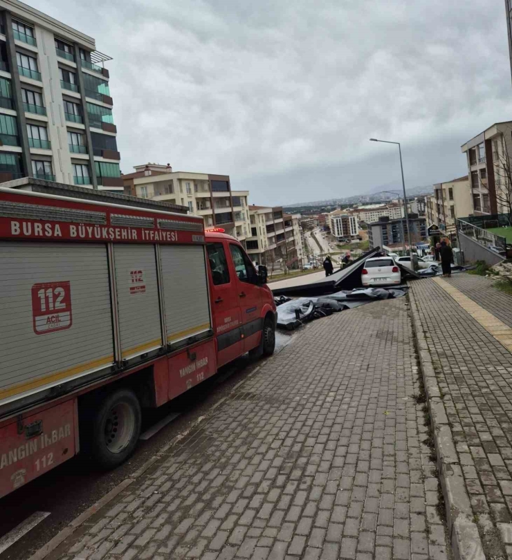 Büyükşehir Ekipleri, Şiddetli Rüzgara Karşı Sahada