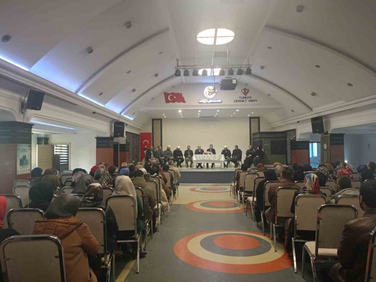 Kutsal Topraklara Gidecekler Bilgilendirildi