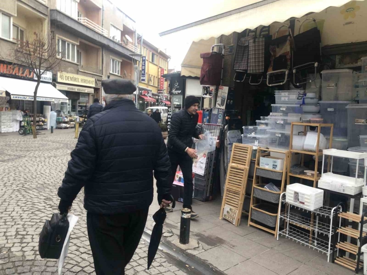 Şiddetli Fırtına Ortalığı Birbirine Kattı