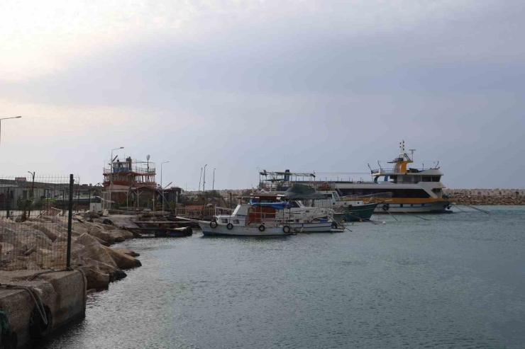 Yılların Kaptanından Amatör Balıkçılara ’fırtınada Denize Açılmayın’ Çağrısı