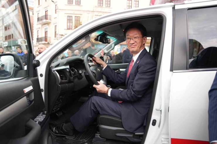 Japonya’dan Giresun Belediyesi’ne Kurtarma Aracı Desteği