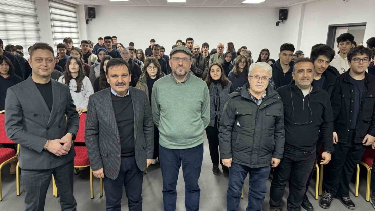 Prof. Dr. Güğercin, Yıllar Sonra Okuluna Gelerek Tecrübelerini Anlattı