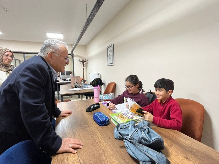 Başkan Büyükkılıç’tan Talas Mevlana Sosyal Yaşam Merkezi’ne Yakın İlgi