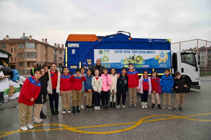 Selçuklu Belediyesi’nin Düzenlediği Okullar Arası Sıfır Atık Yarışmasıyla Çevre Bilinci Güçleniyor