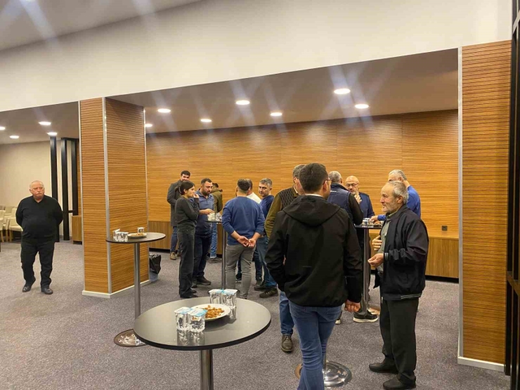 Manisa Ticaret Borsası Zeytinde Verim Ve Kaliteyi Arttırmak İçin Kolları Sıvadı