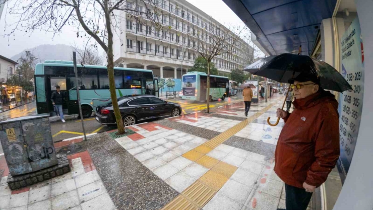 Manisa’da Esnafın Fırtına Ve Yağmurla İmtihanı