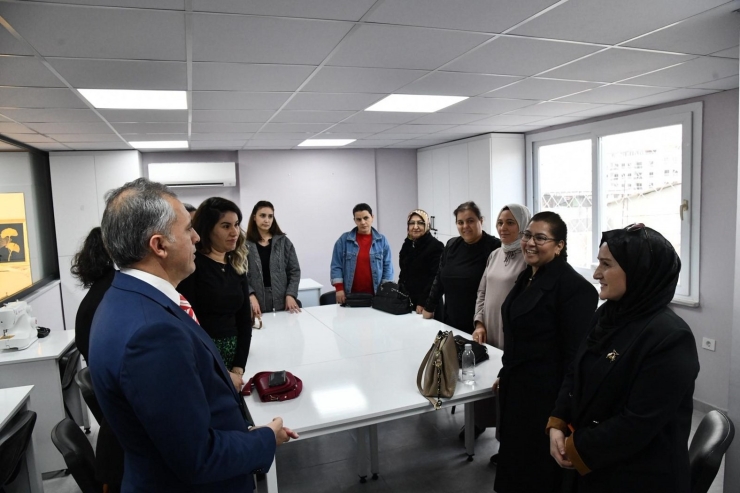 Osmaniye’de Aile Yaşam Merkezi Hizmete Açıldı