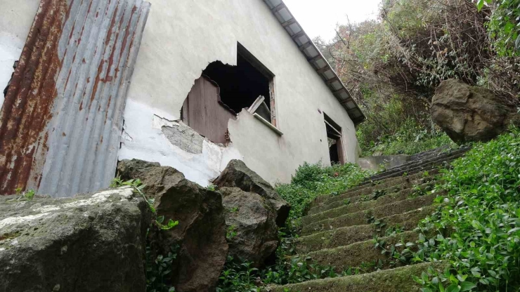 17 Yıldır Kaya Düşmesi Riski Altındaki Mahalleye ‘3 Boyutlu’ Müdahale