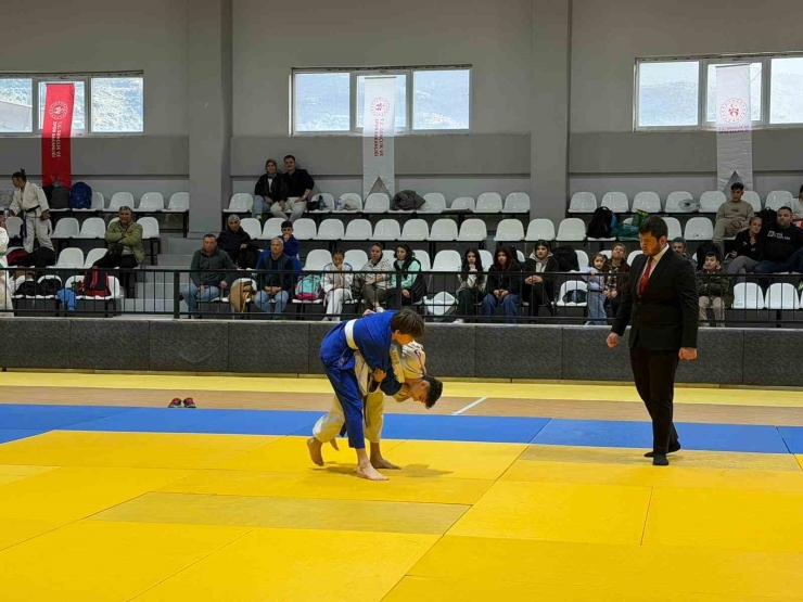 Yıldız Judocular Koçarlı’da Mindere Çıktı