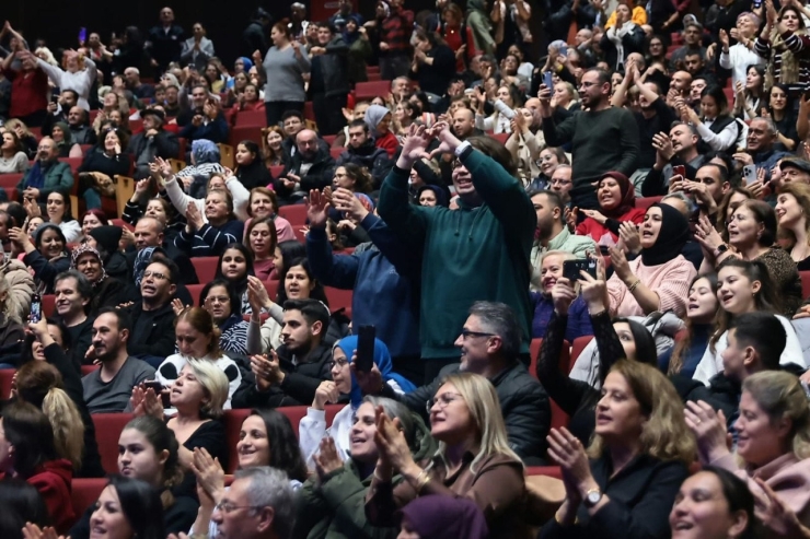 Ferdi Tayfur Denizli’de Şarkılarıyla Anıldı