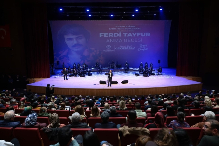 Ferdi Tayfur Denizli’de Şarkılarıyla Anıldı