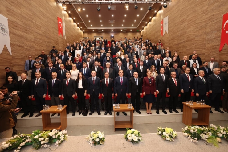 Başkan Çavuşoğlu "ege’nin En Başarılı Büyükşehir Belediye Başkanı" Seçildi