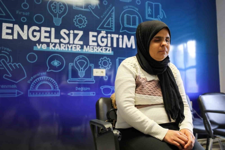 Gaziantep’te Görme Engelli Kursiyerler İçin E-kpss Eğitim Desteği