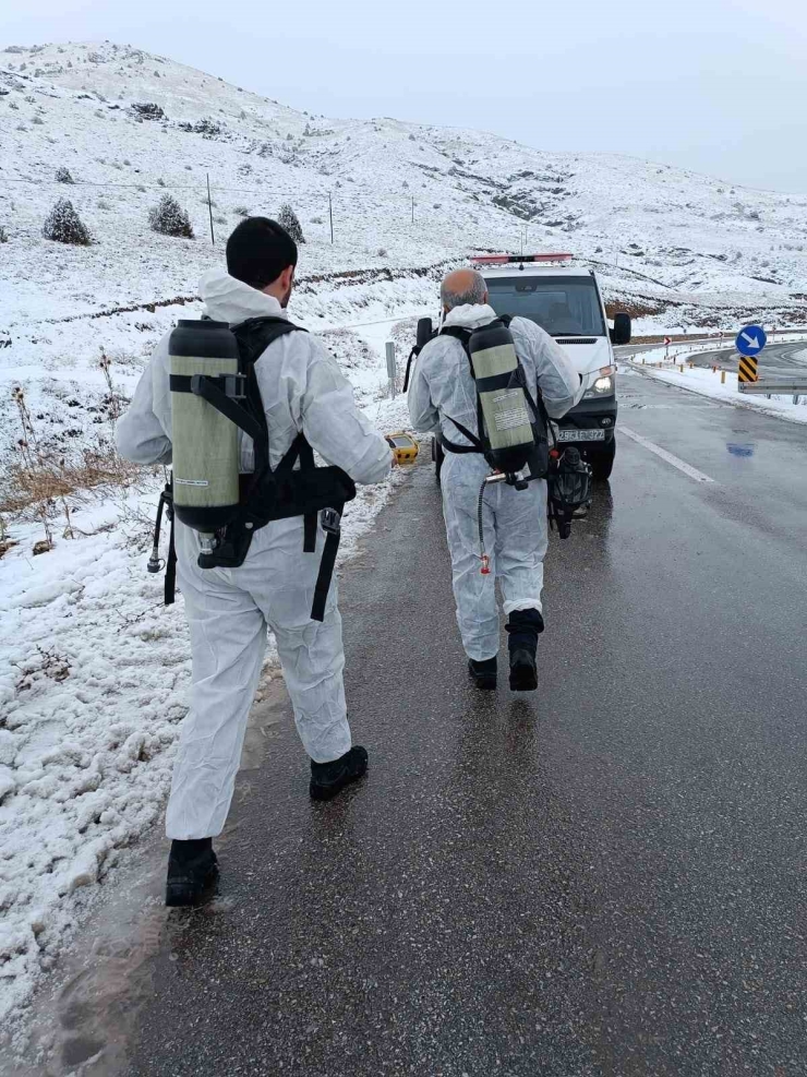 Gümüşhane’de Lpg Yüklü Tanker Dere Yatağına Devrildi: 1 Yaralı