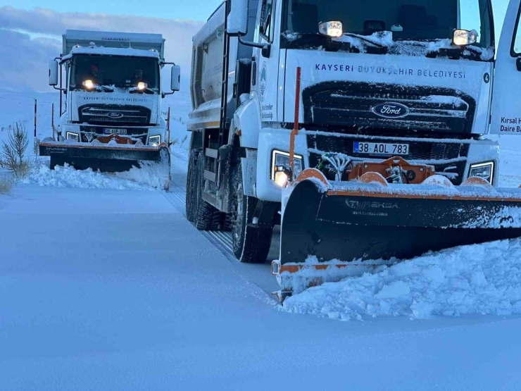 Kayseri’de Kapanan 126 Yol Ulaşıma Açıldı