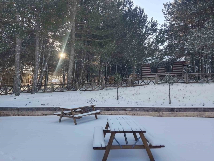 Manisa Spil Dağı Milli Parkı Beyaza Büründü