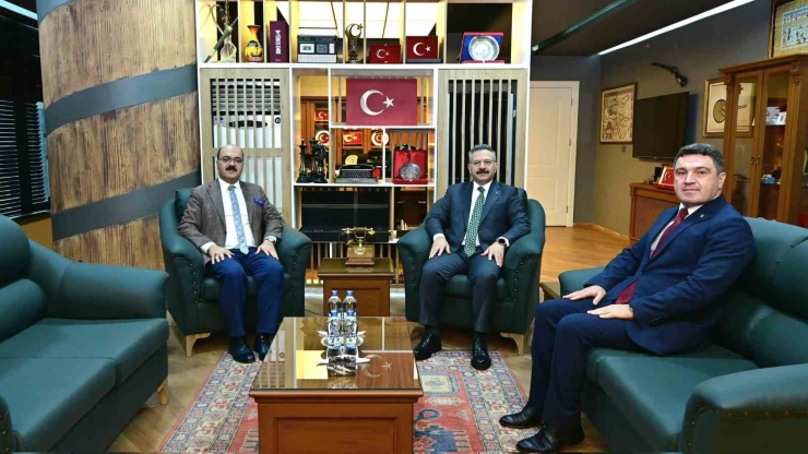 Vali Aksoy’dan Veda Ziyaretleri