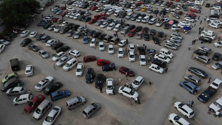 Altın Ve Gümüş İkinci El Otomobili Solladı