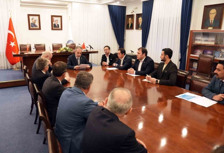 Ege Üniversitesi Özbekistan İle Olan İş Birliklerini Güçlendiriyor