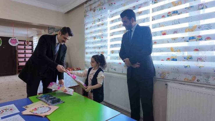 Kaymakam Yılmaz’dan 4-6 Yaş Kur’an Kursuna Ziyaret