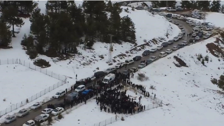 Yalova’da Silahlı Saldırıda Ölen Avukat, Kahramanmaraş’ta Toprağa Verildi