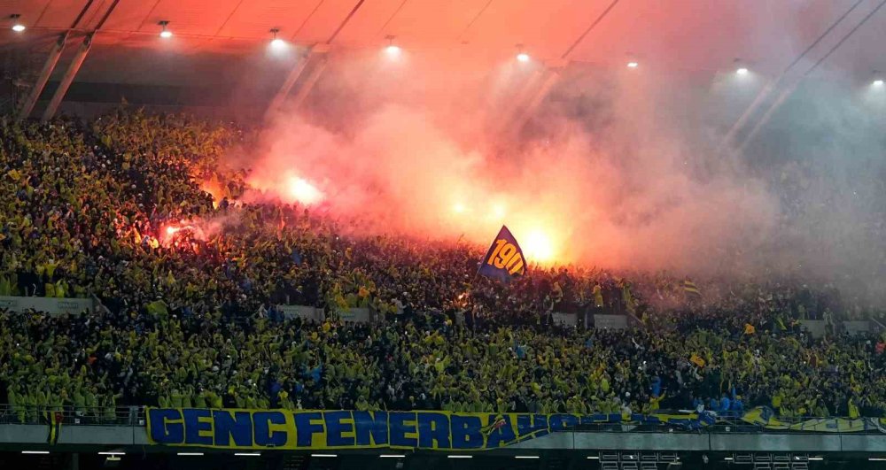 2025 Turkcell Süper Kupa: Galatasaray: 0 - Fenerbahçe: 1 (i̇lk Yarı)