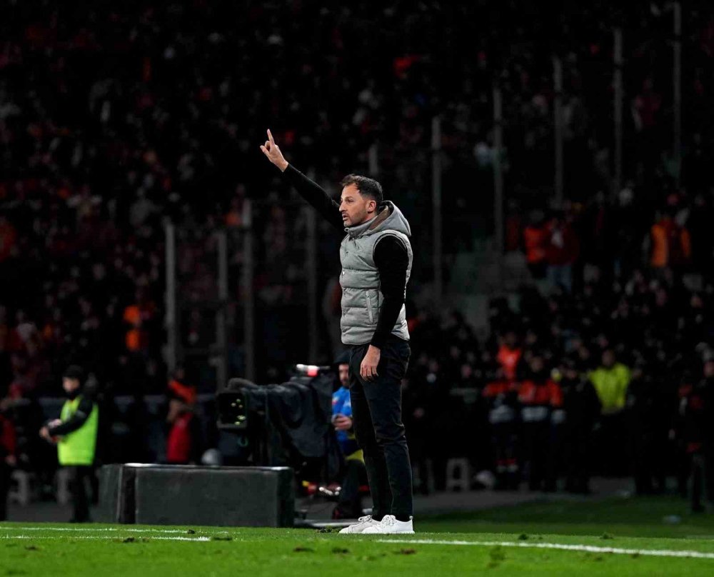 2025 Turkcell Süper Kupa: Galatasaray: 0 - Fenerbahçe: 1 (i̇lk Yarı)