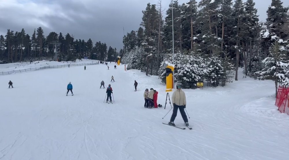 Sarıkamış'ta 'Kristal' Heyecan.. Kayak Sezonu Zirve Yapıyor!