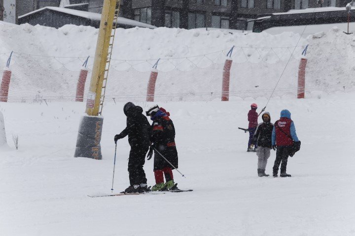 Uludağ’da Kar Kalınlığı 76 Santimetreye Ulaştı, Pistler Doldu Taştı