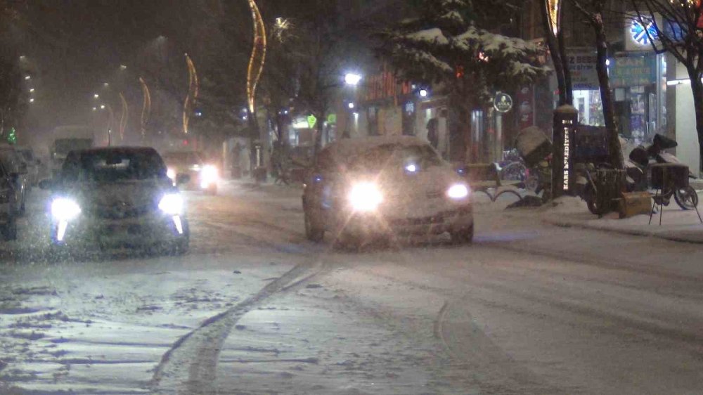 Kars-Ardahan ve Kars-Göle Yolları Kapandı.. Güvenlik Önlemleri Alınıyor!