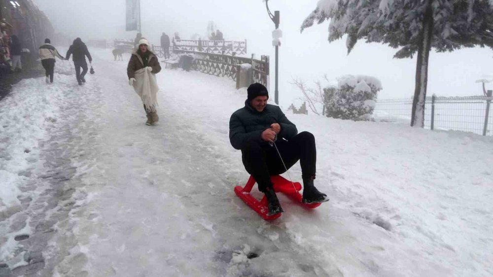 Ordu’nun ‘Seyir Terası’ Boztepe’de Kar Güzelliği