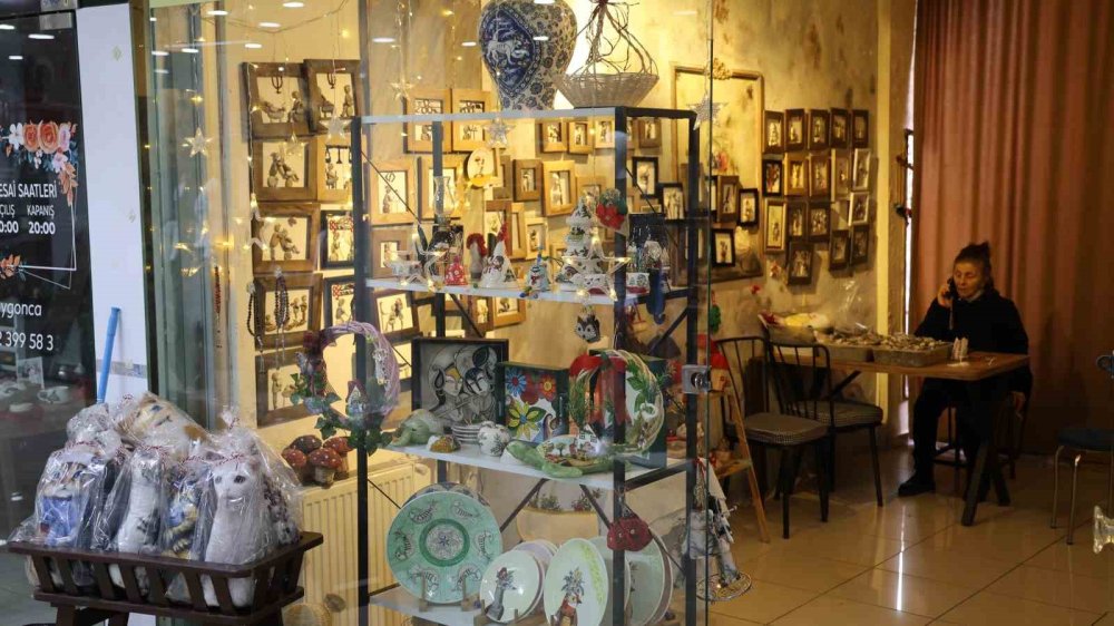 Kırşehir’de Taş Süsleme Sanatının Son Temsilcisi Çırak Bulamamaktan Dertli